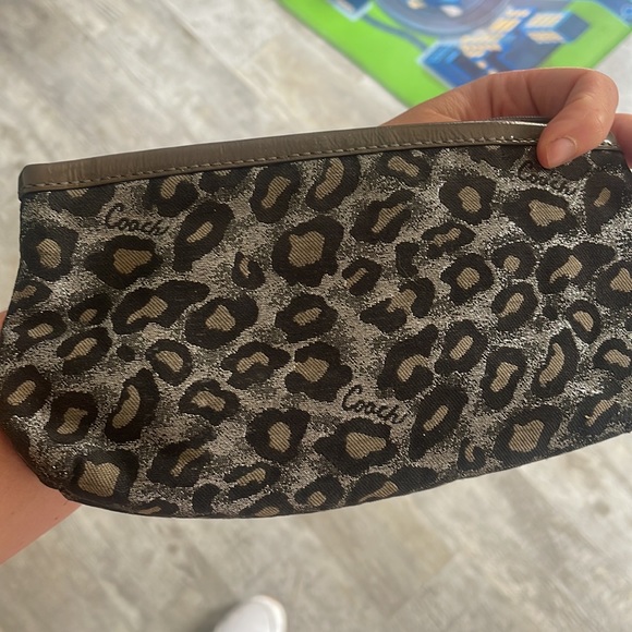 Coach wristlet - Picture 3 of 3